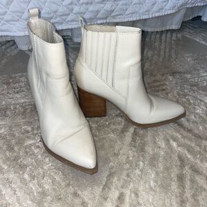 Marc fisher ALVA POINTY TOE BOOTIE